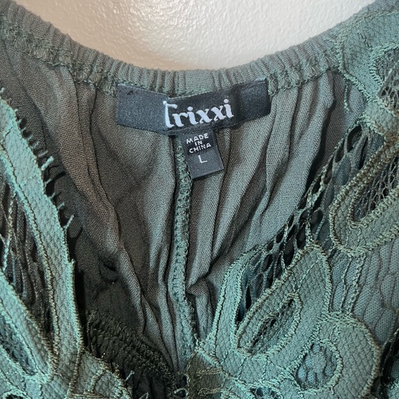 Size L Francesca’s Green Lace Dress - Picture 4 of 5